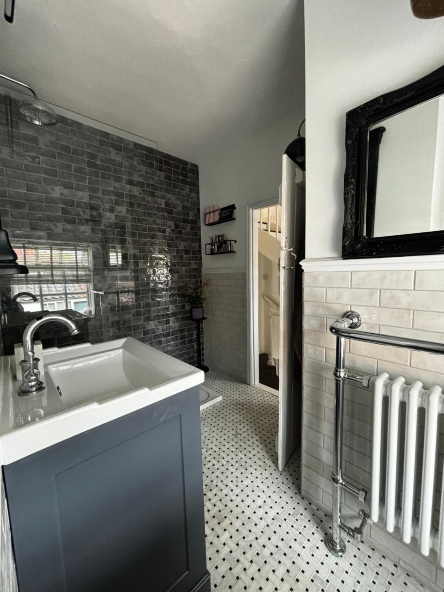 Sweet & Cosy 10 Bridewell Cottage With Parking Available Upon Request Bury St. Edmunds Exterior photo