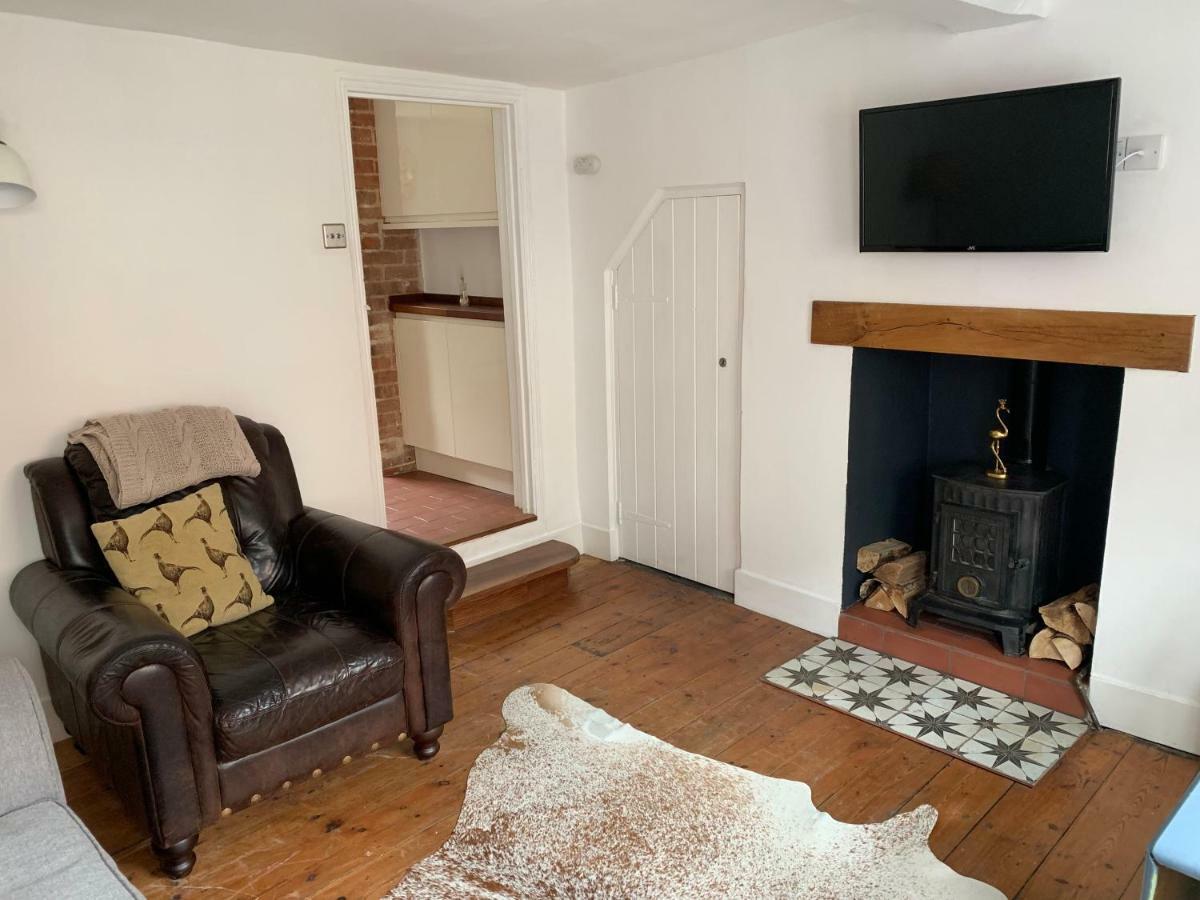 Sweet & Cosy 10 Bridewell Cottage With Parking Available Upon Request Bury St. Edmunds Exterior photo